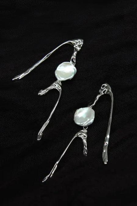 YVMIN Diffusion Streamline Pearl Earrings 19252 (pair)